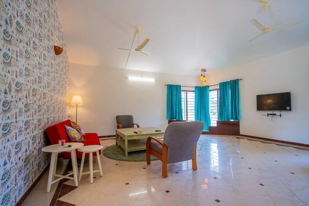 Lake View Villa Gandaulim Ngoại thất bức ảnh