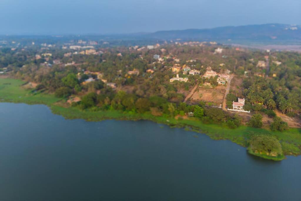 Lake View Villa Gandaulim Ngoại thất bức ảnh