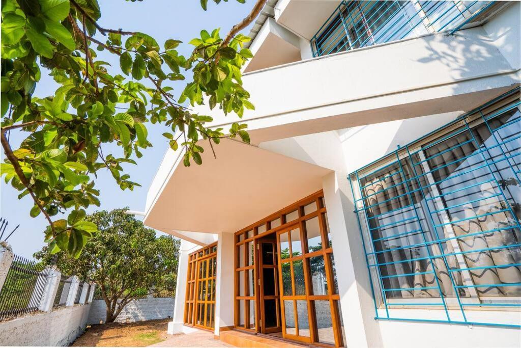 Lake View Villa Gandaulim Ngoại thất bức ảnh