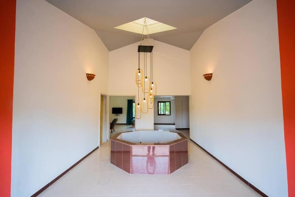 Lake View Villa Gandaulim Ngoại thất bức ảnh