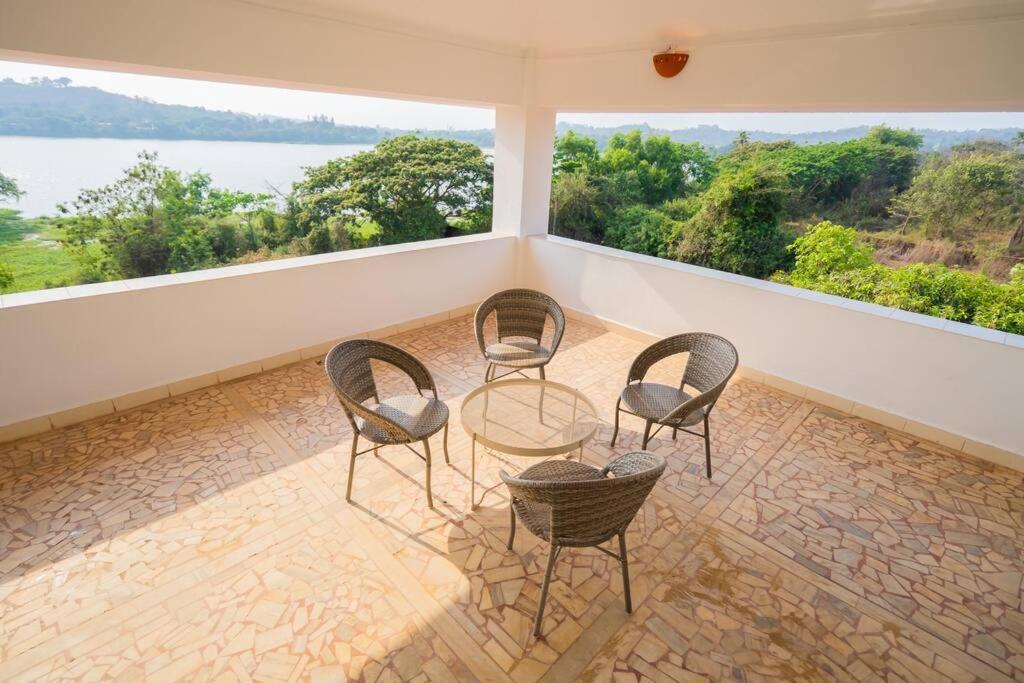 Lake View Villa Gandaulim Ngoại thất bức ảnh